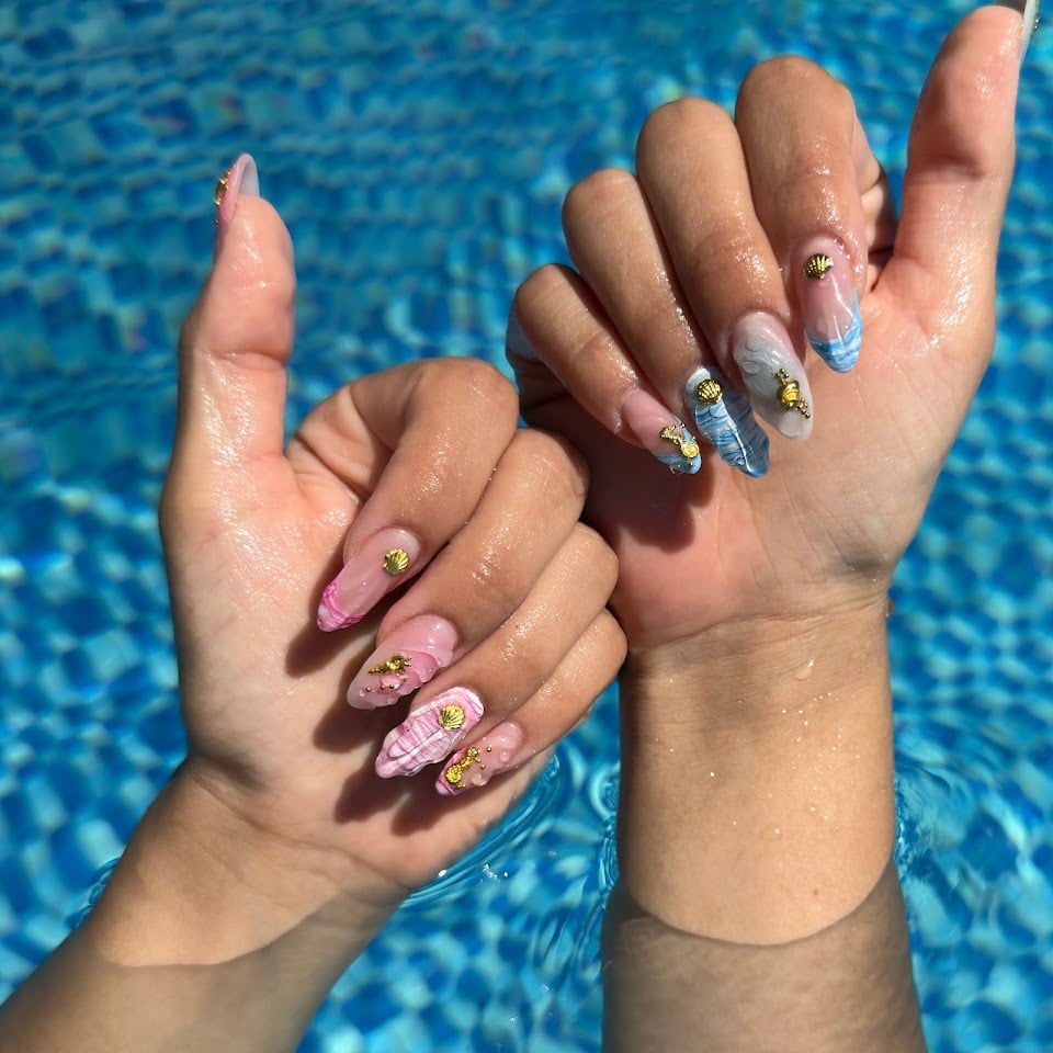 Damlaamore Nail Bar