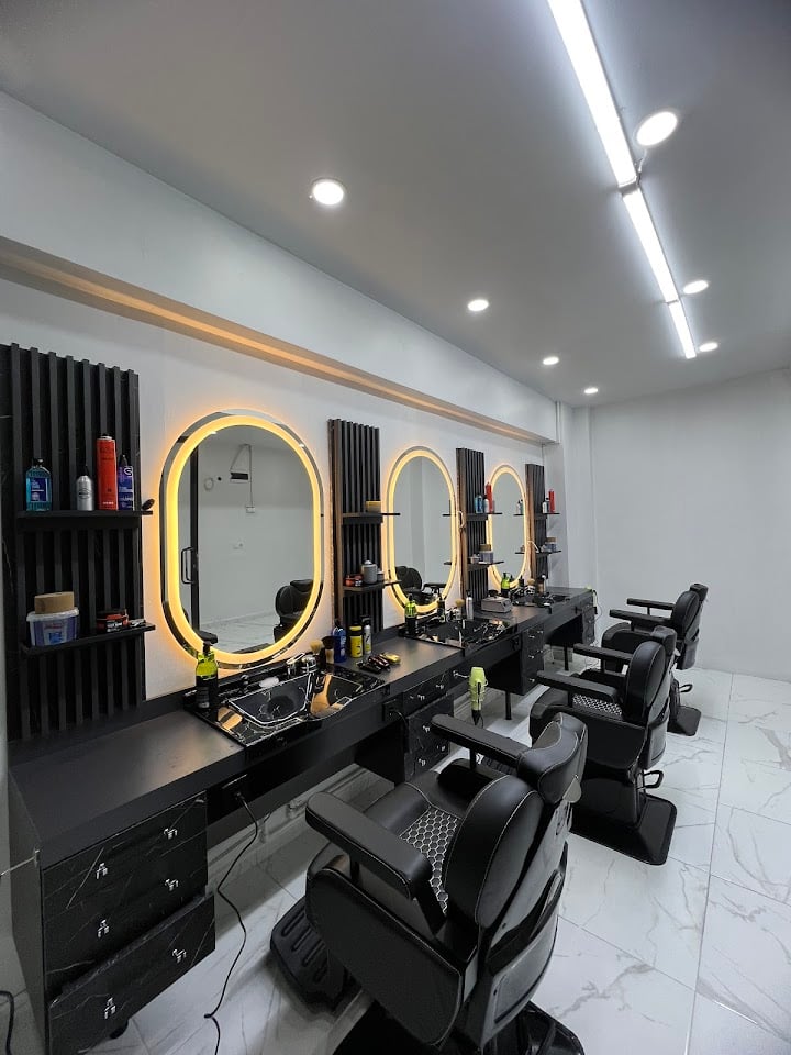 SİNAN KOÇAK SALOON
