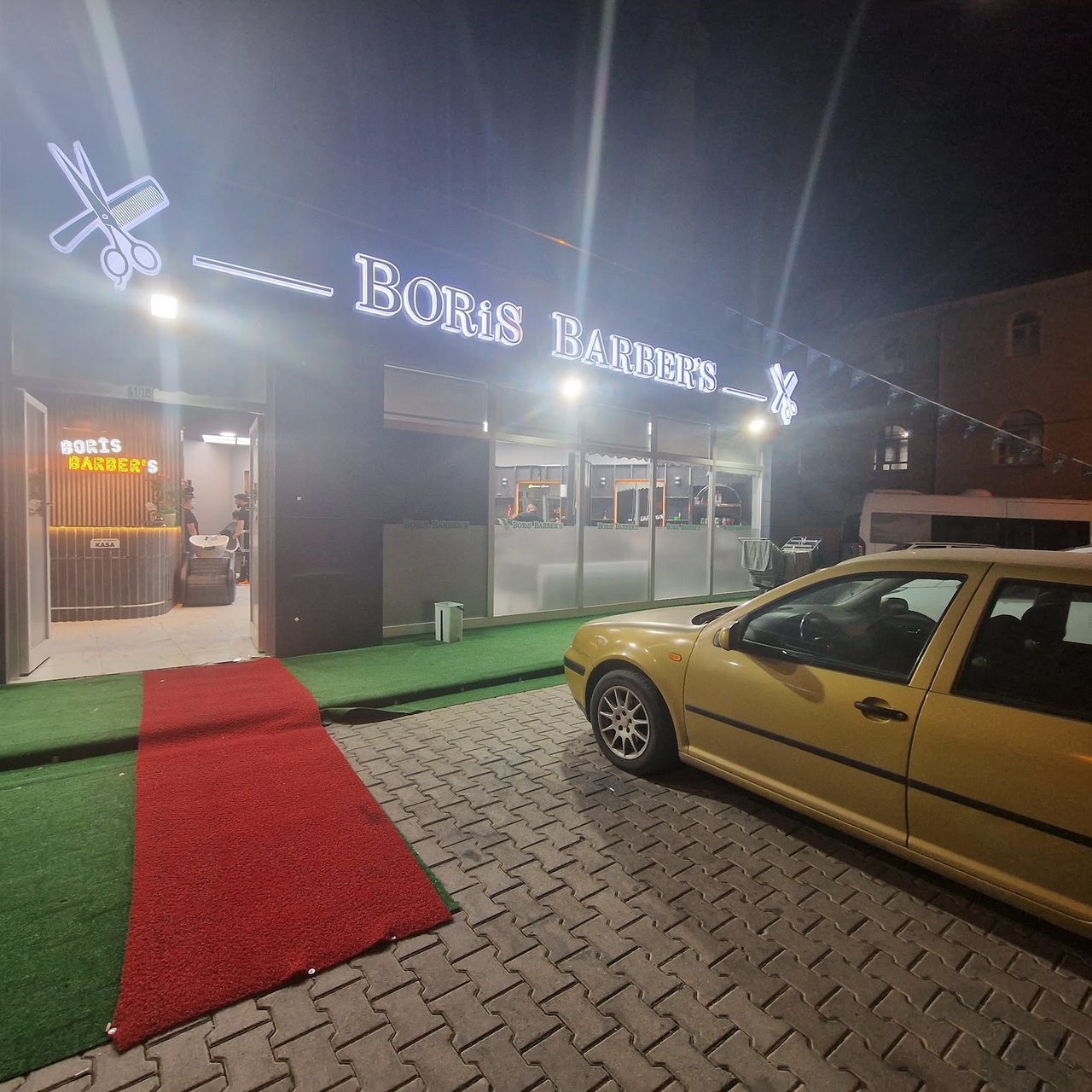 BORİS BARBERS