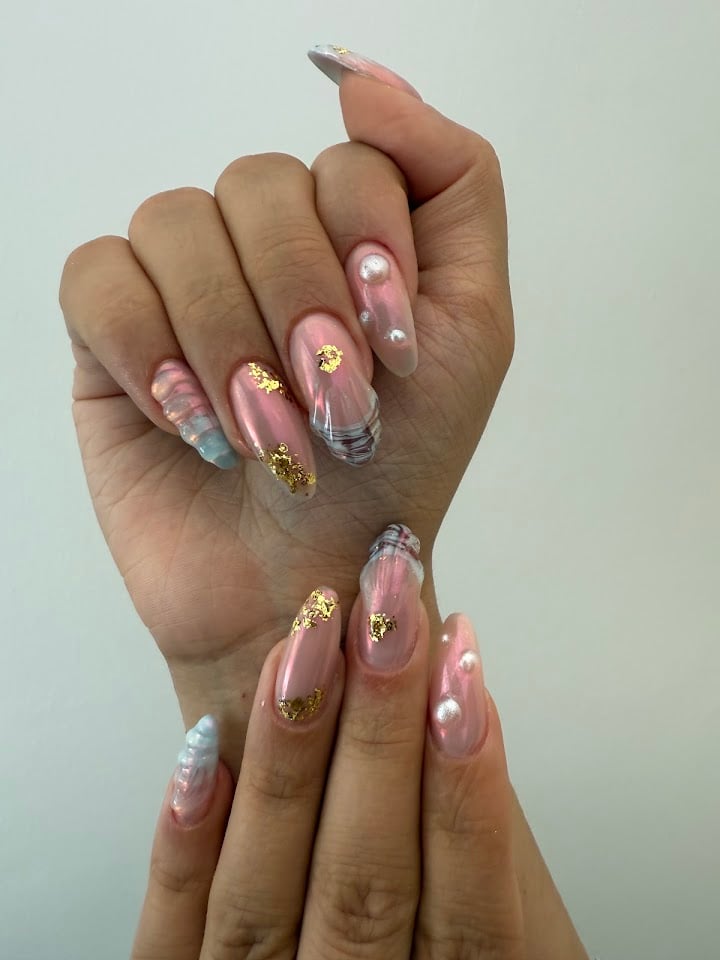 Moon Nail Studio