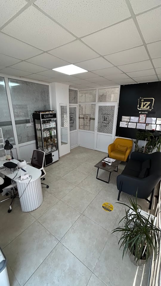 İZ Güzellik Salonu