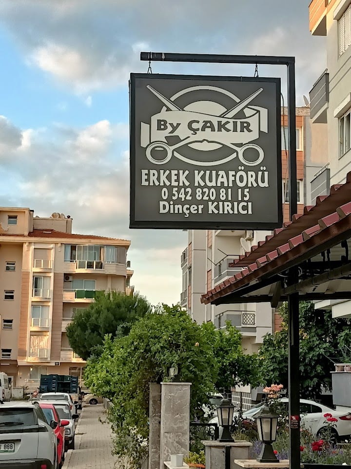 By Çakır Erkek Kuaförü Tire