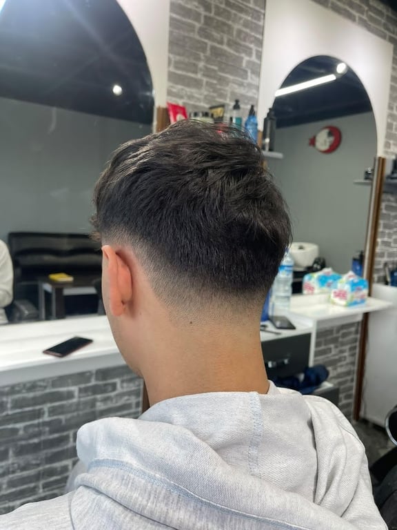 Barber's club erkek kuaförü defne devlet hastanesi karşısı