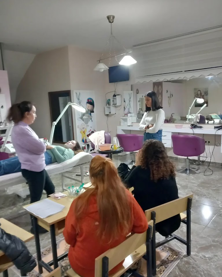 Emel'S Beauty Studio