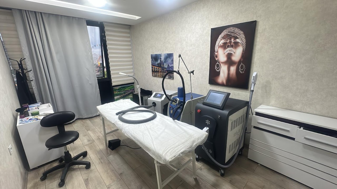 AKAY V.İ.P GÜZELLİK SALONU