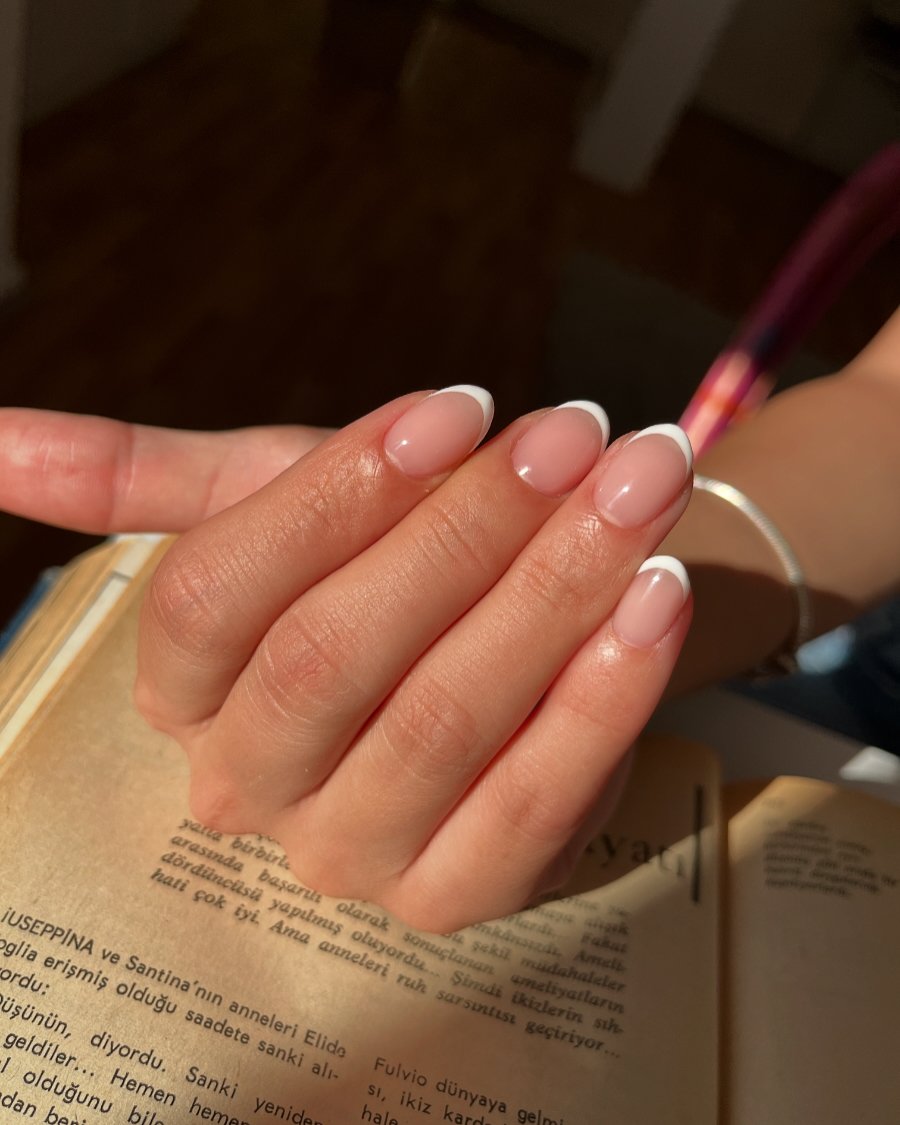 Purple Nail Bar