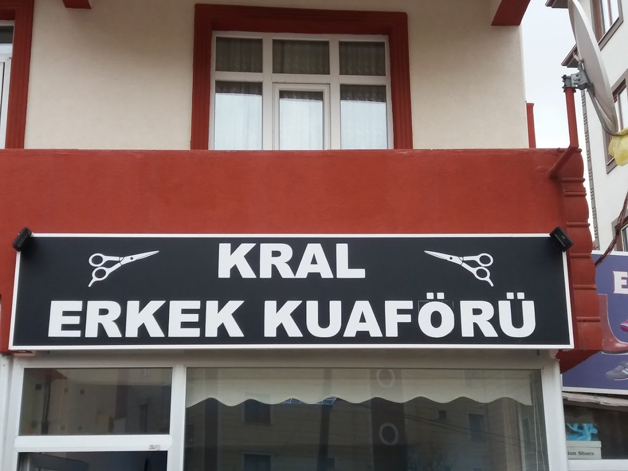 KRAL ERKEK KUAFÖRÜ