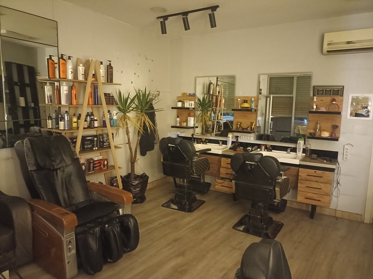 ERKEK KUAFÖRÜ BARBER SHOP BY RAMAZAN