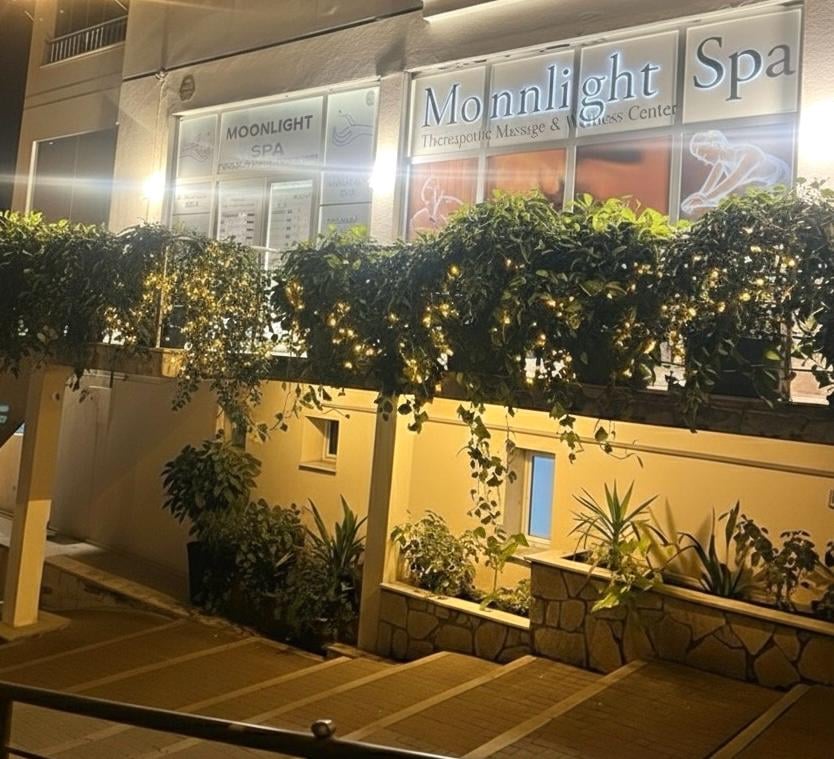 Moonlight spa