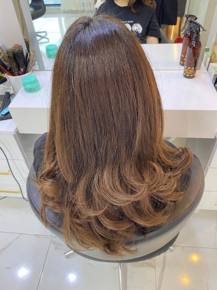 DAMLA SUCU HAİR&MAKEUP STÜDYO
