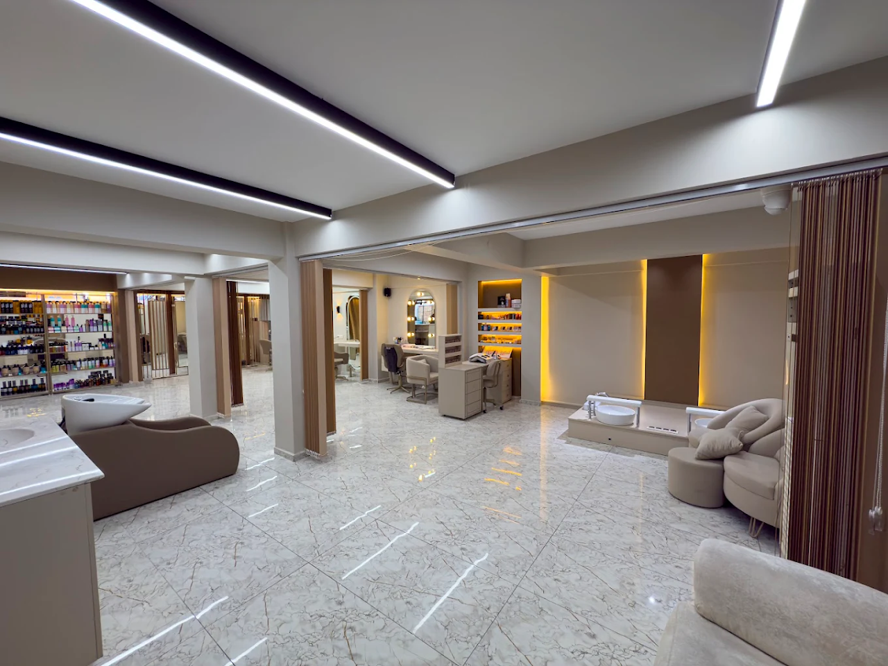 Salon Aura - KADIN&ERKEK Kuaför•Bakım•Güzellik