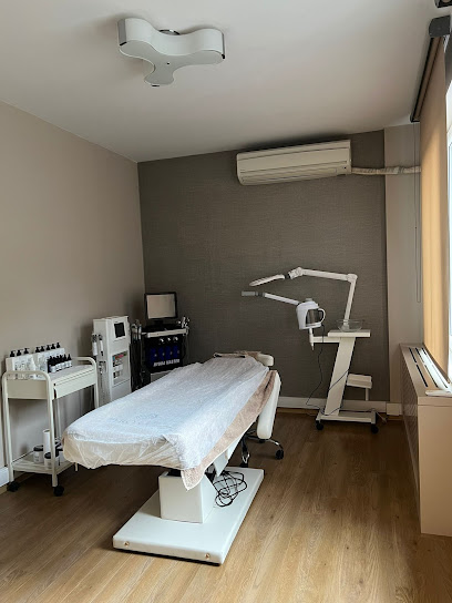 Didem ÖZKAN Beauty - 4D Erkek Kaş Tasarımı ve Güzellik Merkezi