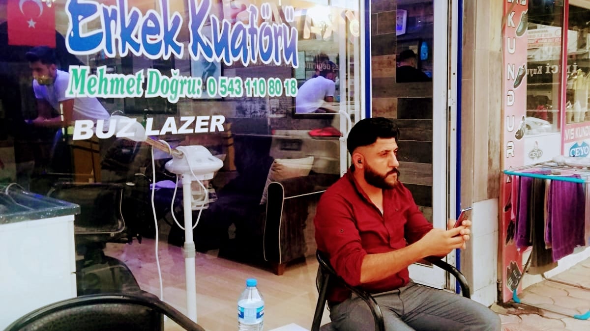 Berber Erkek Kuaförü First Class & Buz Lazer Epilasyon ile hizmetinizdeyiz