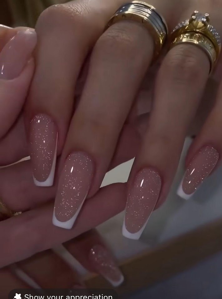 Kübra Esen Makeup Nail Beauty