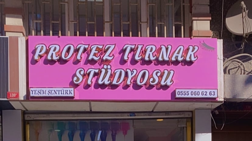 BY YEŞİM ŞENTÜRK PROTEZ TIRNAK&İPEK KİRPİK