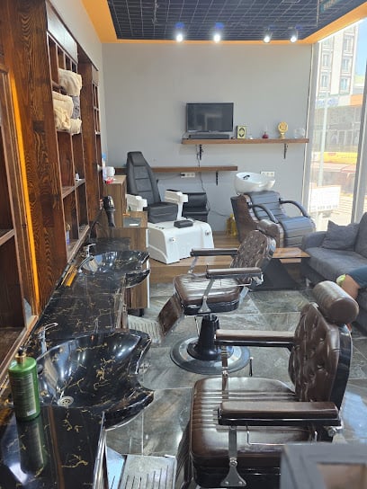 Berber İbo | EmFit Hair Studio