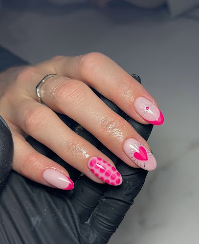 Silivri Protez Tırnak Deep Nail Studio