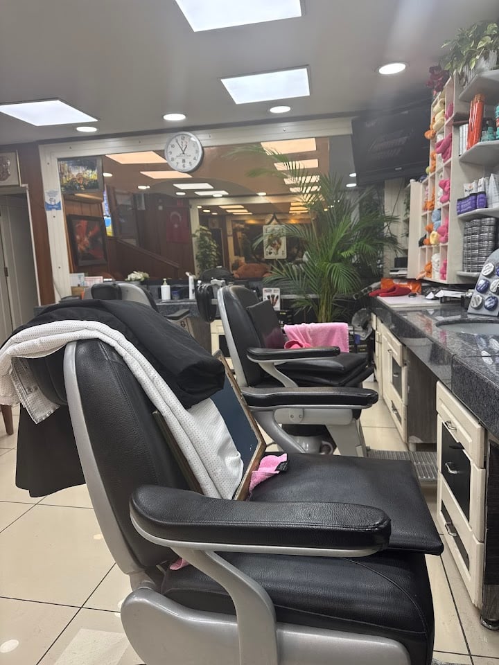 Maça Kızı Erkek Kuaförü Barber Shop