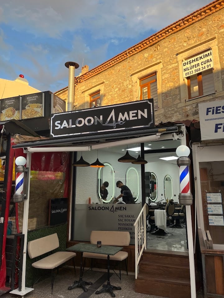 Saloon 4men