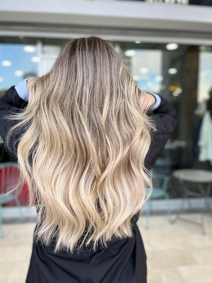 HYPE HAİR AND BEAUTY SALOON
