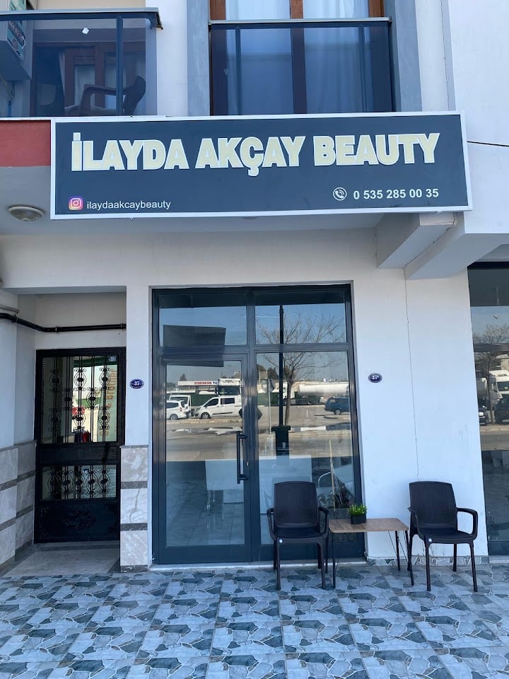 İlayda Akçay Beauty