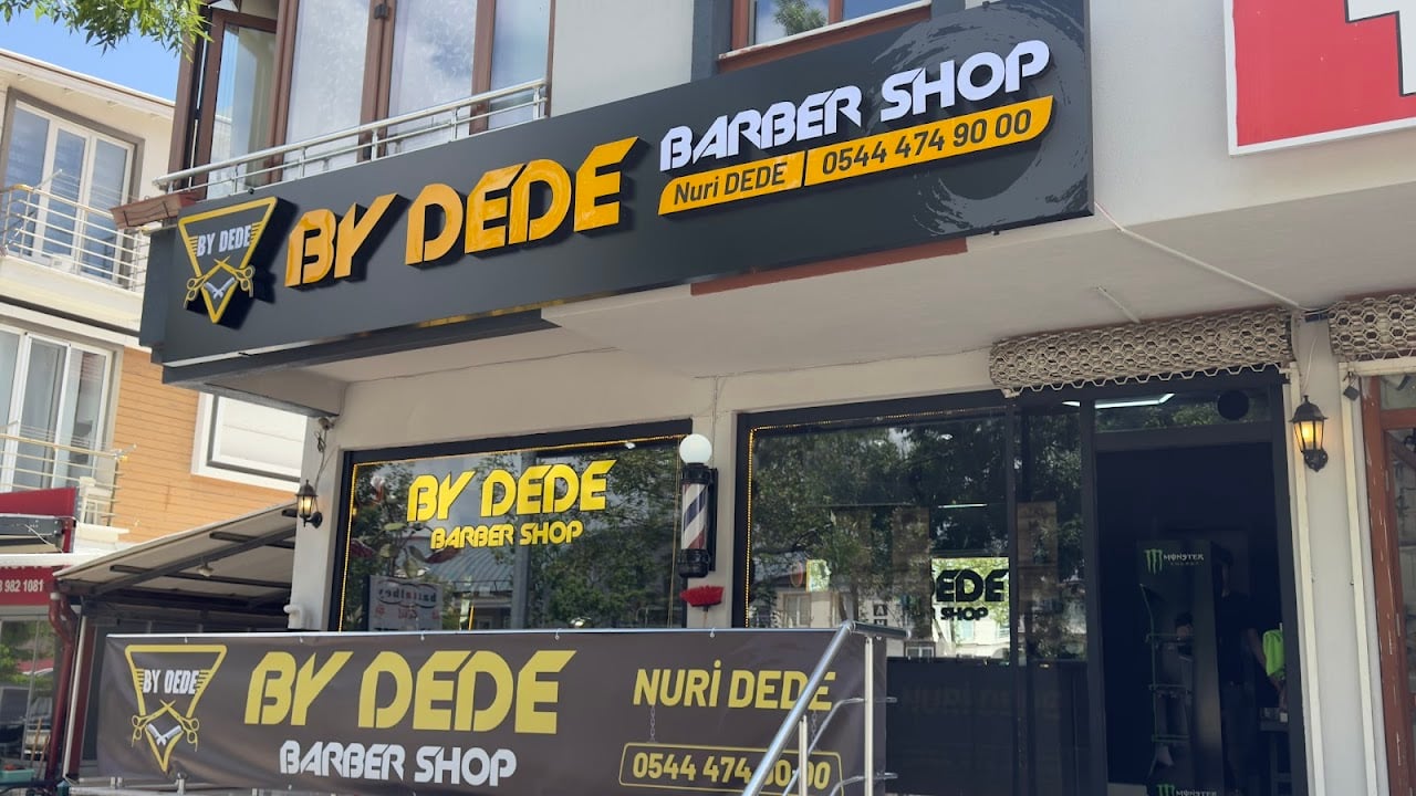 By dede berber shop