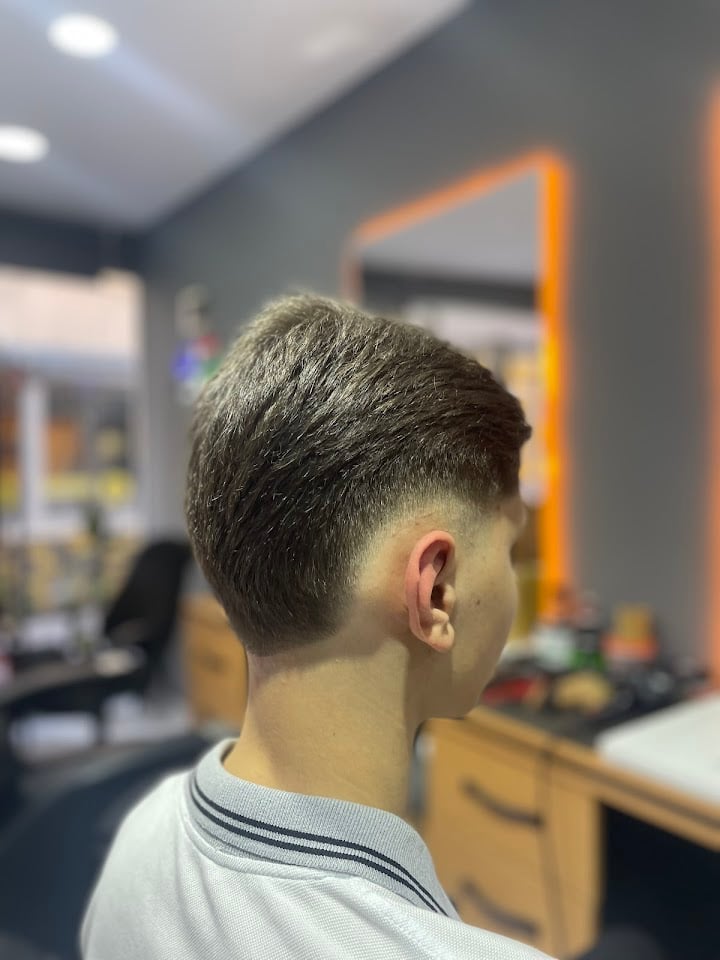 MC BARBERSHOP