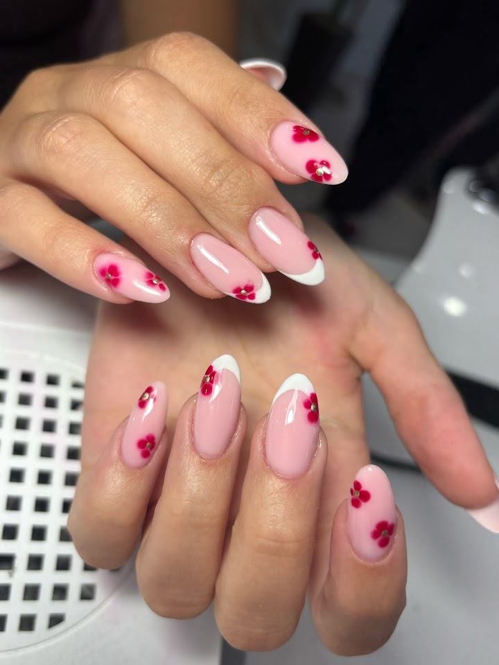 LUXE NAIL STUDIO