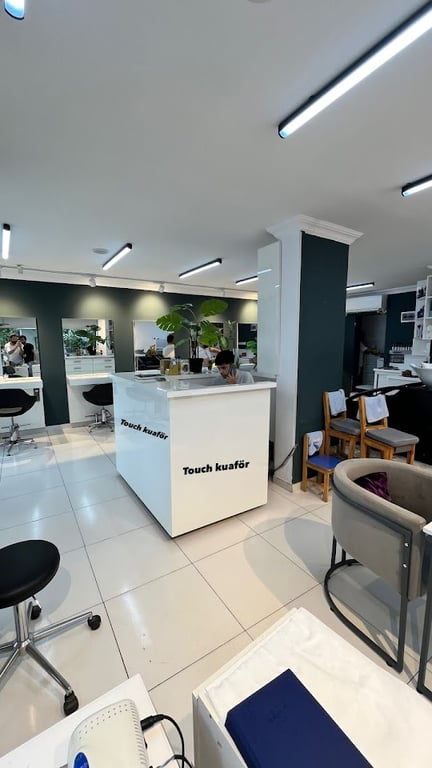 Touch Hair Fashion