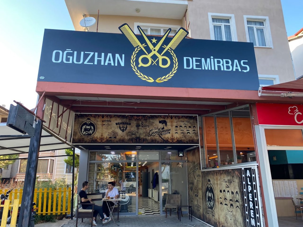 OĞUZHAN DEMİRBAŞ HAIR ARTIST ERKEK KUAFÖRÜ