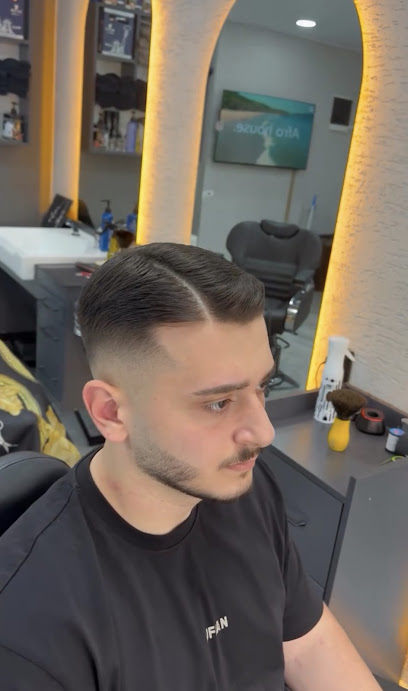 Emre İzbudak Hair Artist