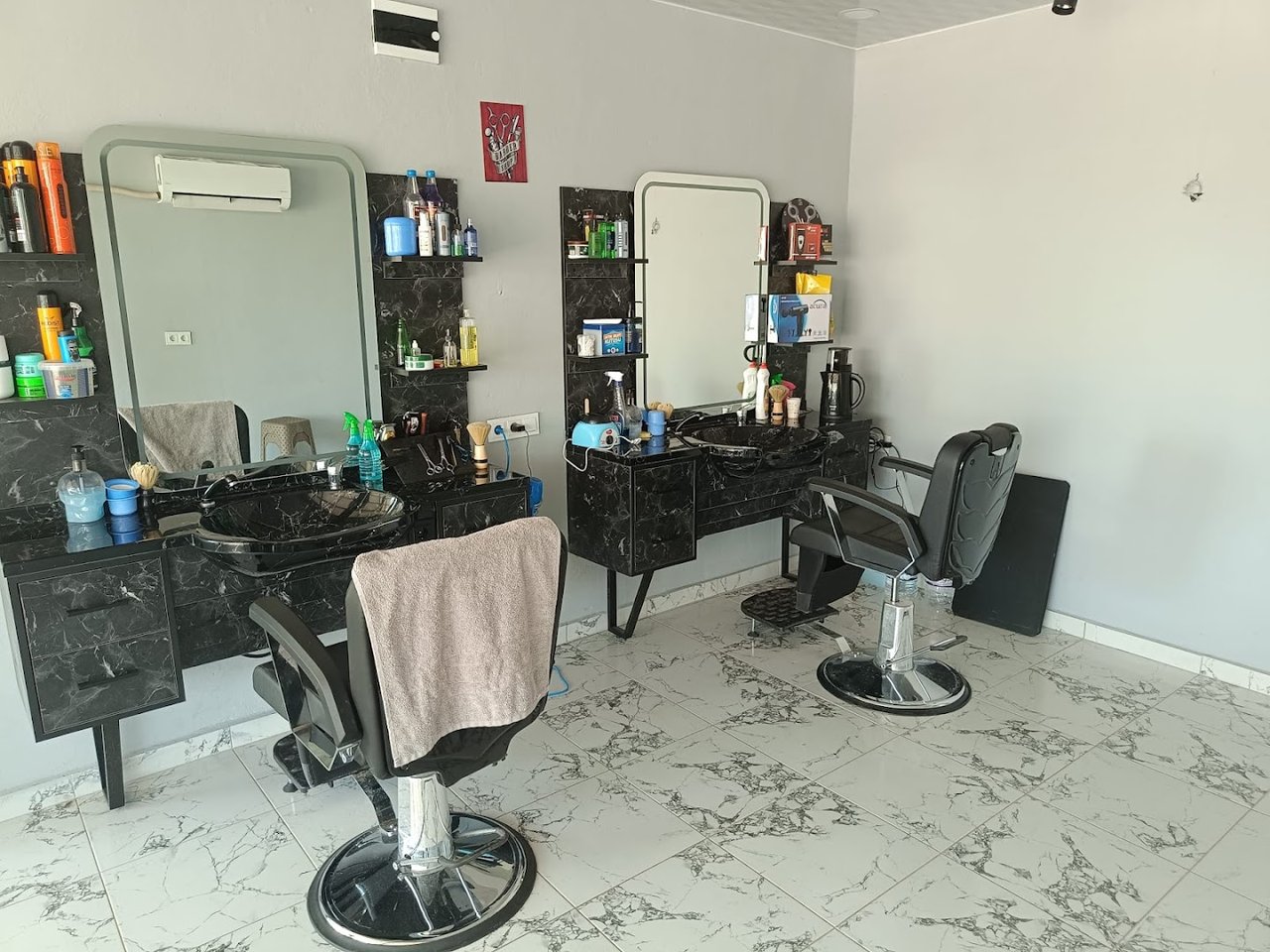 DS Berber 男士理发 Barbier Homme Döşemealtı