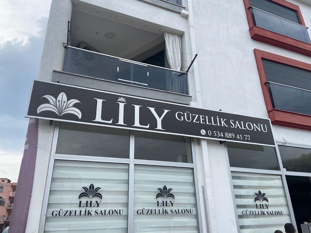 LİLY GÜZELLİK SALONU