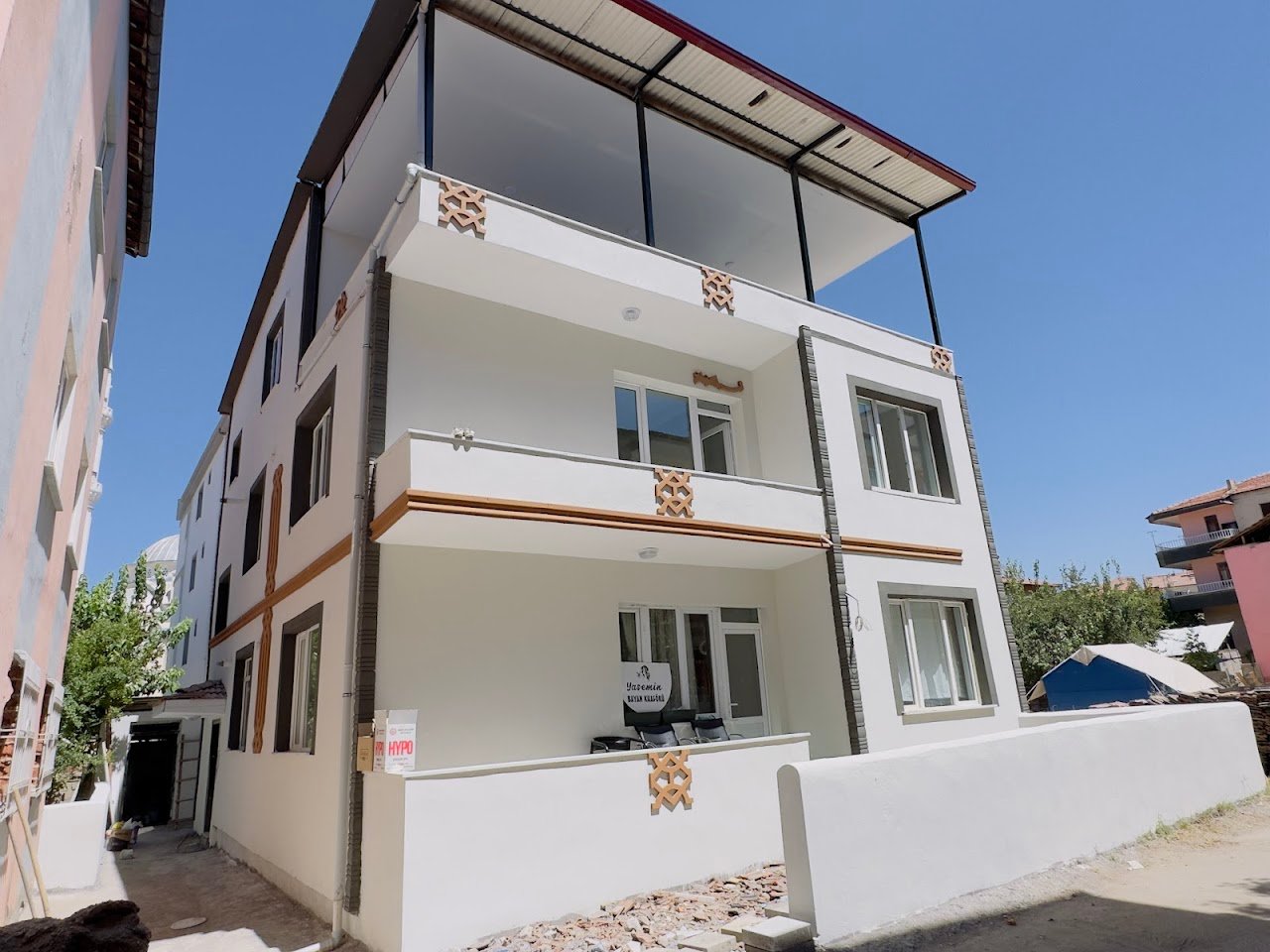 YASEMİN BAYAN KUAFÖRÜ