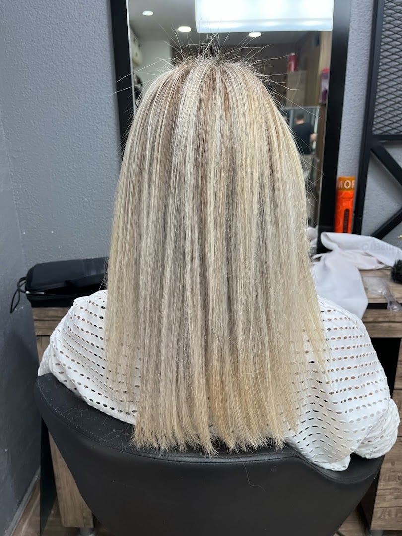 Erdem Topçu Hair Design Ispartakule kuaför