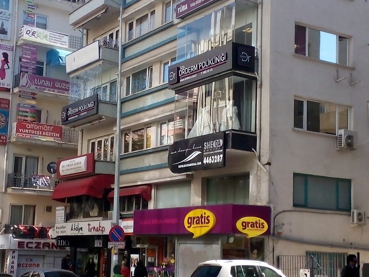 Özel Dr. Derm Polikliniği