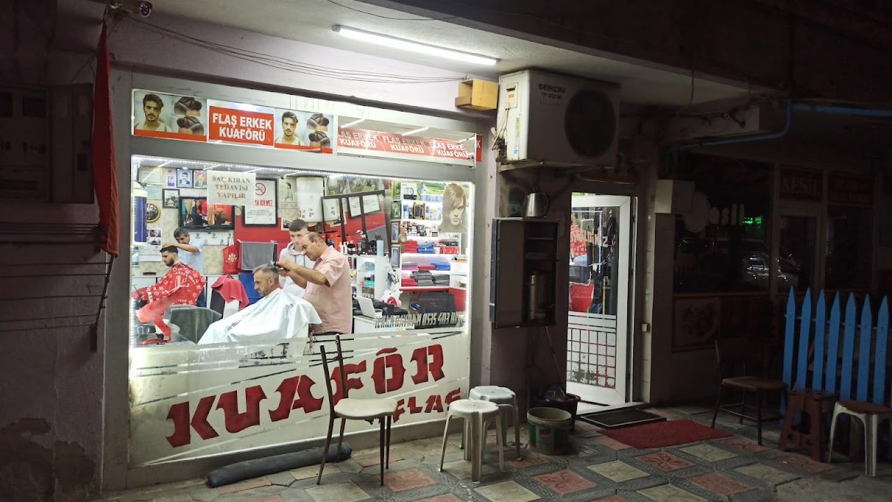 Flaş Erkek Kuaförü