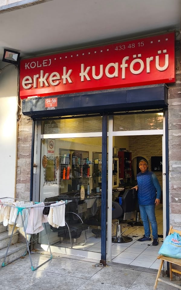 Kolej Erkek Berberi