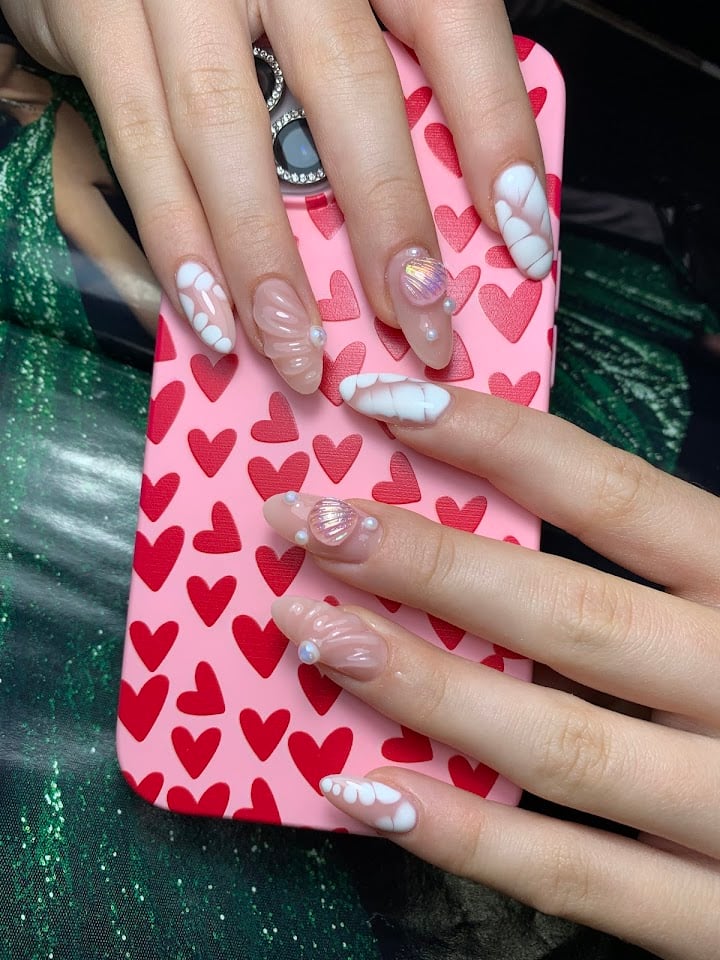 Moncheri Nail Art Bar, Protez Tırnak, İpek Kirpik, Kalıcı Öje, Manikür Pedikür, Ümitköy, Çayyolu, Yaşamkent, Bağlıca, Bilkent