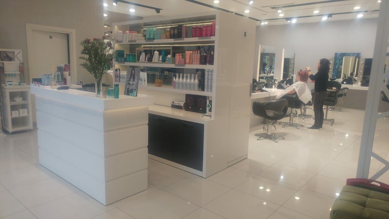 AYHAN ÇEVİK KUAFÖR