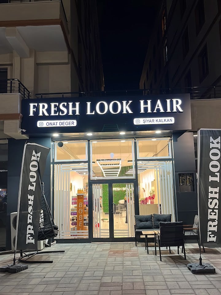 Fresh look hair Van