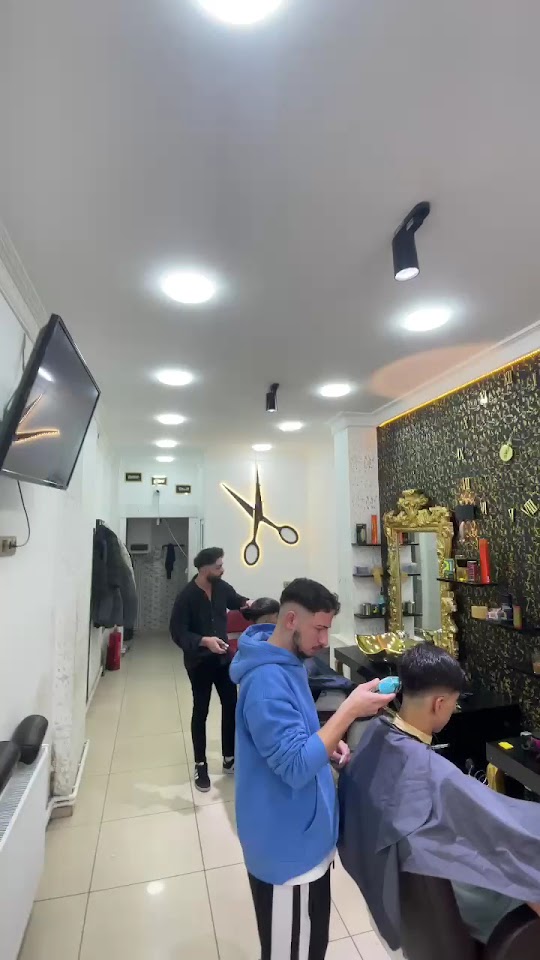 Saloon Talha