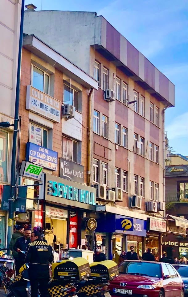 Esi Bayan Kuaförü