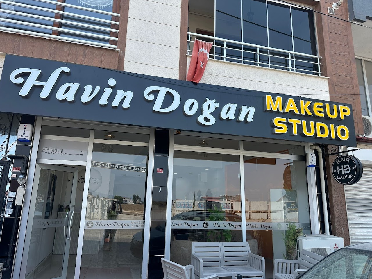 Havin Doğan Makeup Studio
