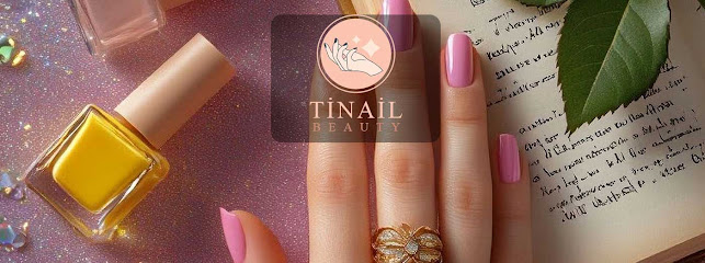 Tinail Beauty, Tırnakçı, Protez tırnak