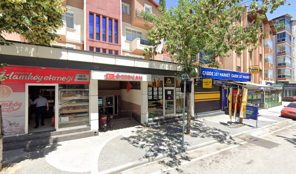 Dilara Akıncı Makeup Studio
