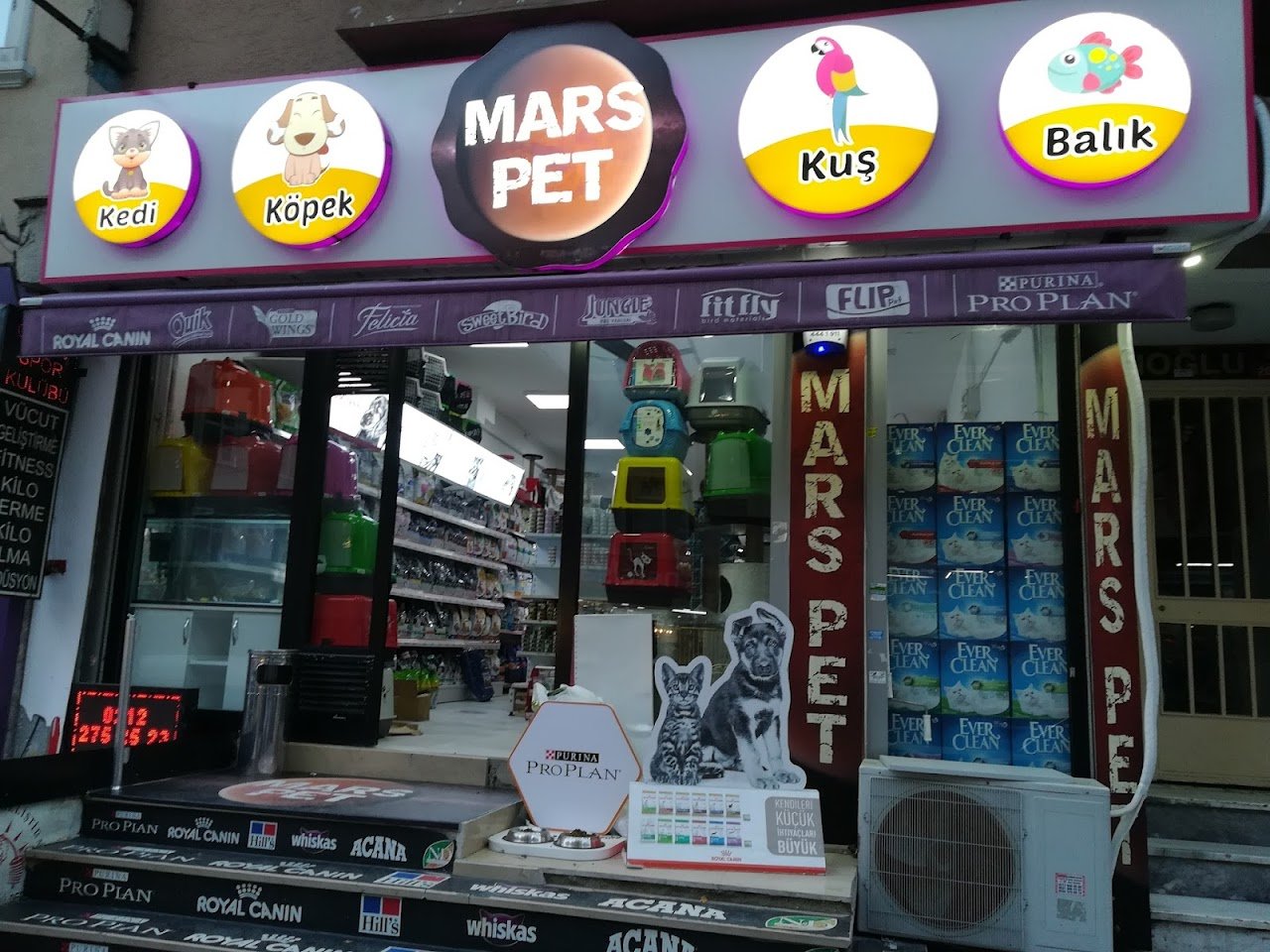 Mars Petshop & Grooming Studio