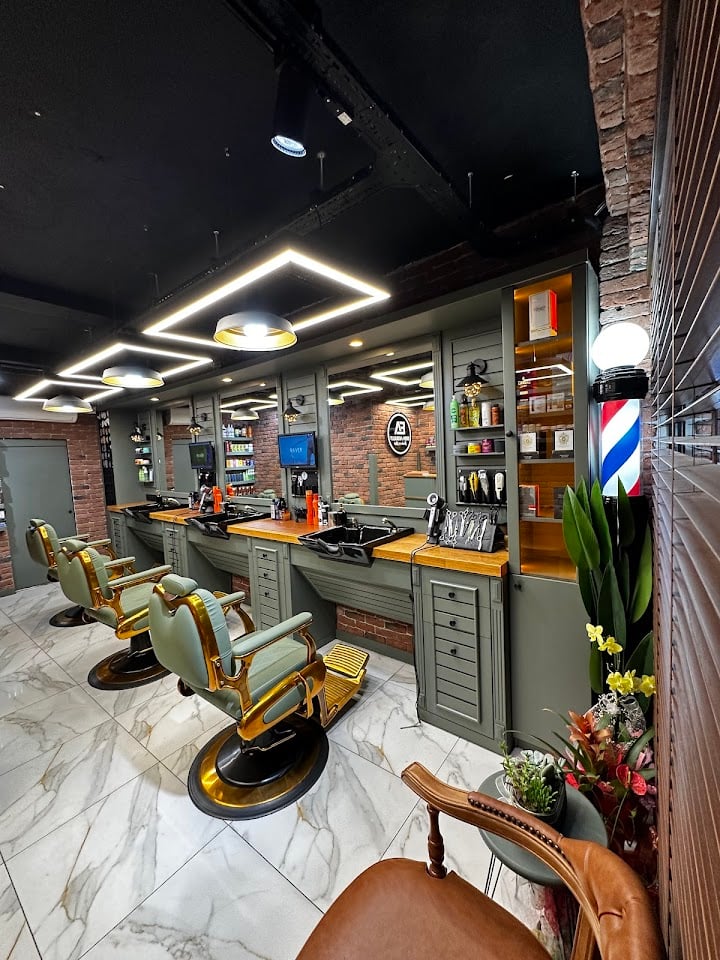 Eren Akbulut Barber's club