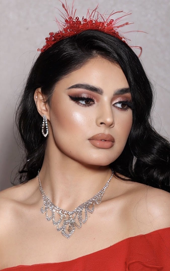 Hatice Efkan Make Up