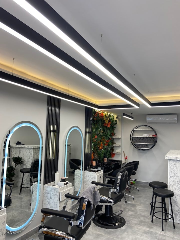 Emirhan çiçek hair studio